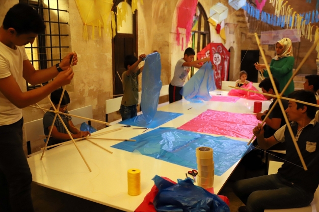 Mardin'de rengarenk "Uçurtma Atölyesi"